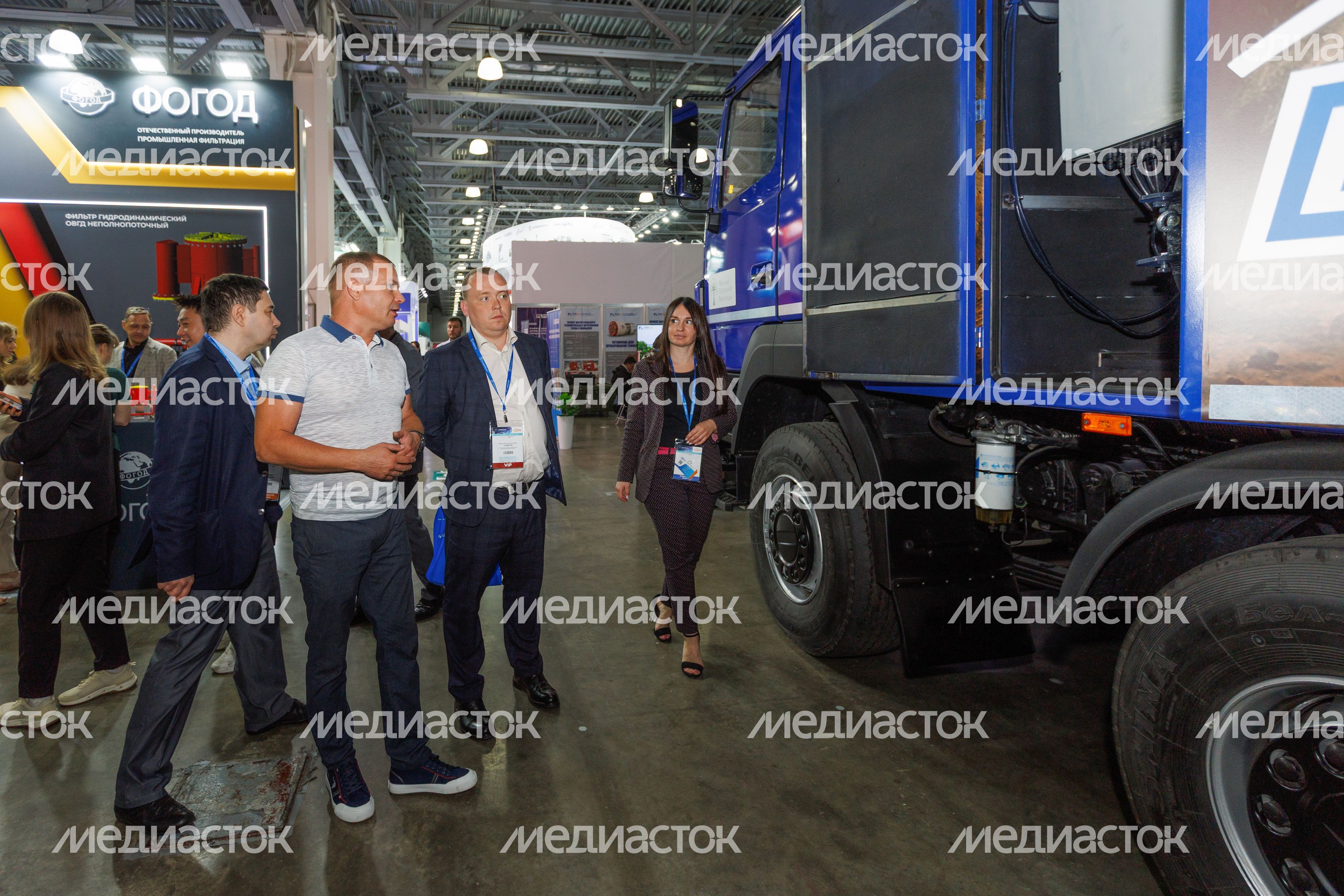 Первый замминистра ЖКХ Московской области Александр Семенов на выставке водных технологий «Экватэк» Первый замминистра ЖКХ Московской области Александр Семенов на выставке водных технологий «Экватэк»