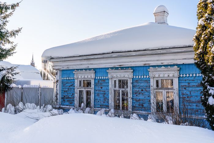 Деревянный старинный дом в Можайске
