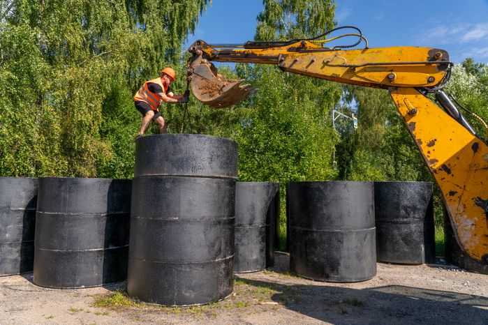 Ремонт трубопровода холодного водоснабжения в поселке Бородинское Поле Можайского округа