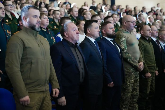 Андрей Воробьев наградил лауреатов премии "Мы рядом. Доброе дело"