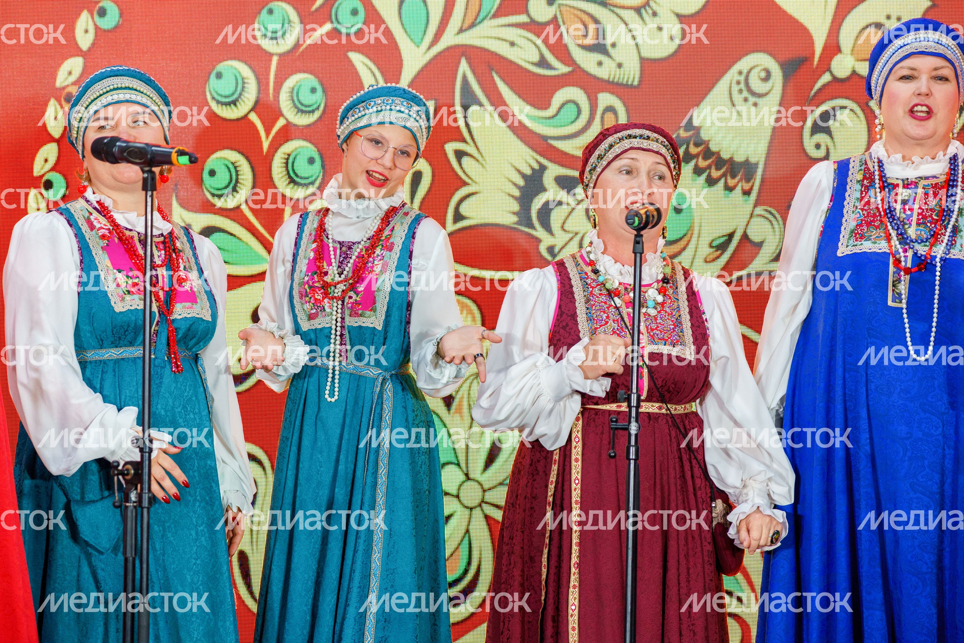 Мир народных художественных промыслов на выставке «Жар-птица» в Экспоцентре Мир народных художественных промыслов на выставке «Жар-птица» в Экспоцентре