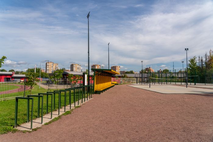 Спортивная площадка в Лобненском лесопарке летом 2026 года
