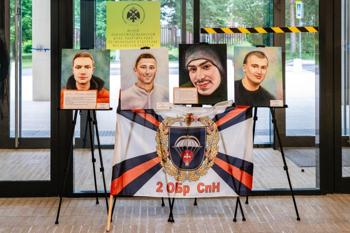 Выставка работ образцового коллектива «Студия изобразительного искусства «Радуга» из Волоколамска