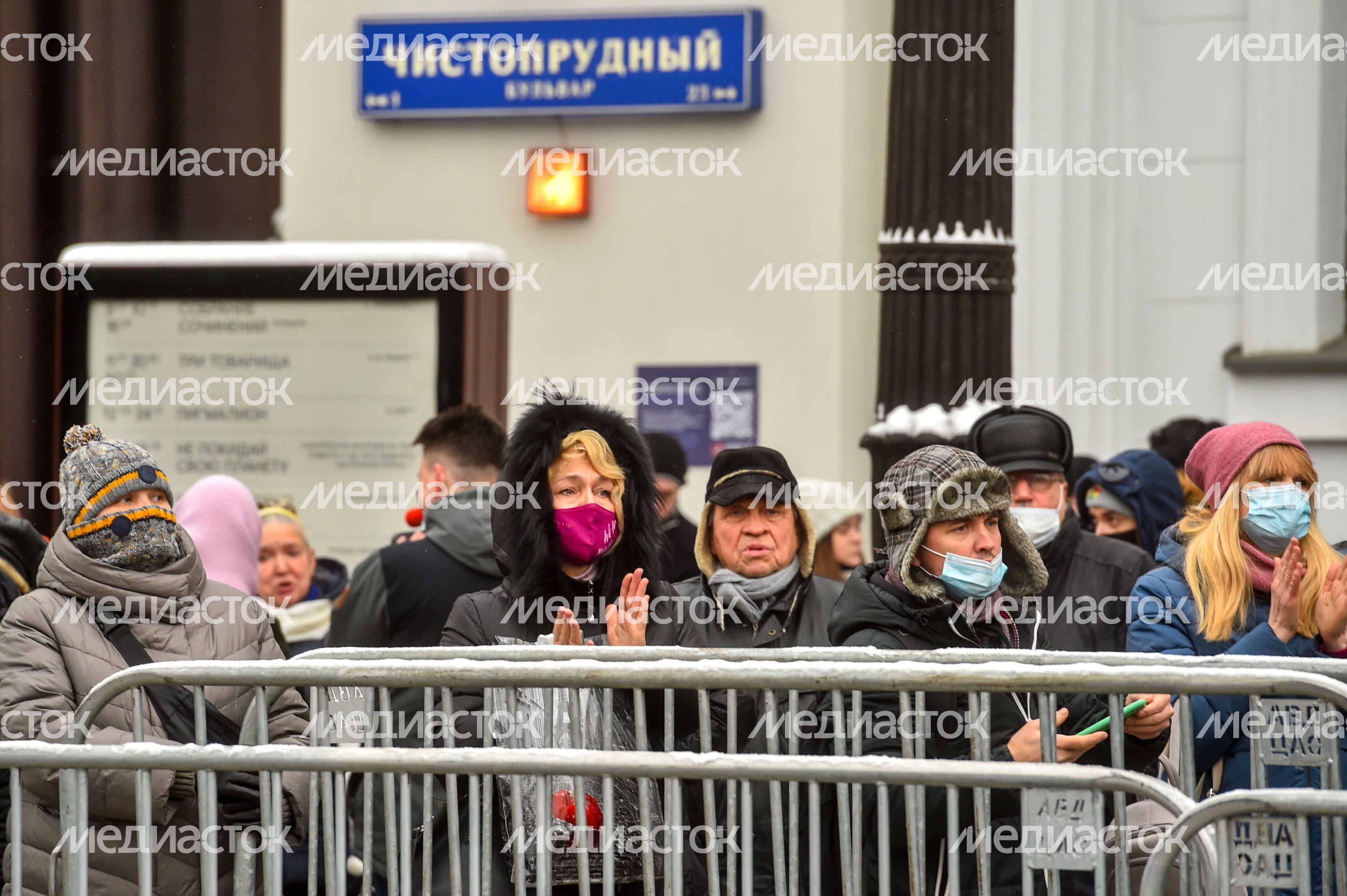Церемония прощания с актером Валентином Гафтом в театре «Современник» в Москве