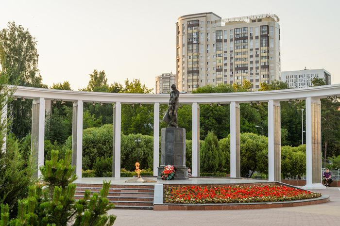 Пушкино. Мемориальный комплекс Память