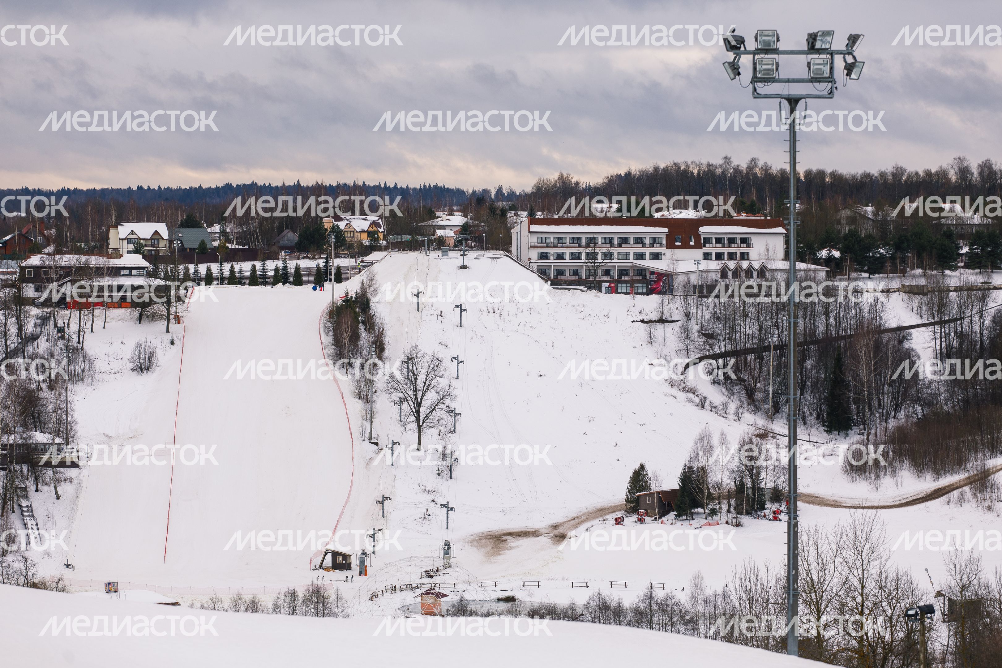 Дмитров. Горнолыжный комплекс «Волен-Степаново» Дмитров. Горнолыжный комплекс «Волен-Степаново»