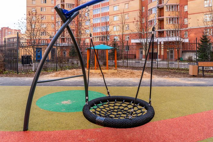 Благоустройство детской площадки в поселке ВНИИССОК на улице Дениса Давыдова Одинцовского округа
