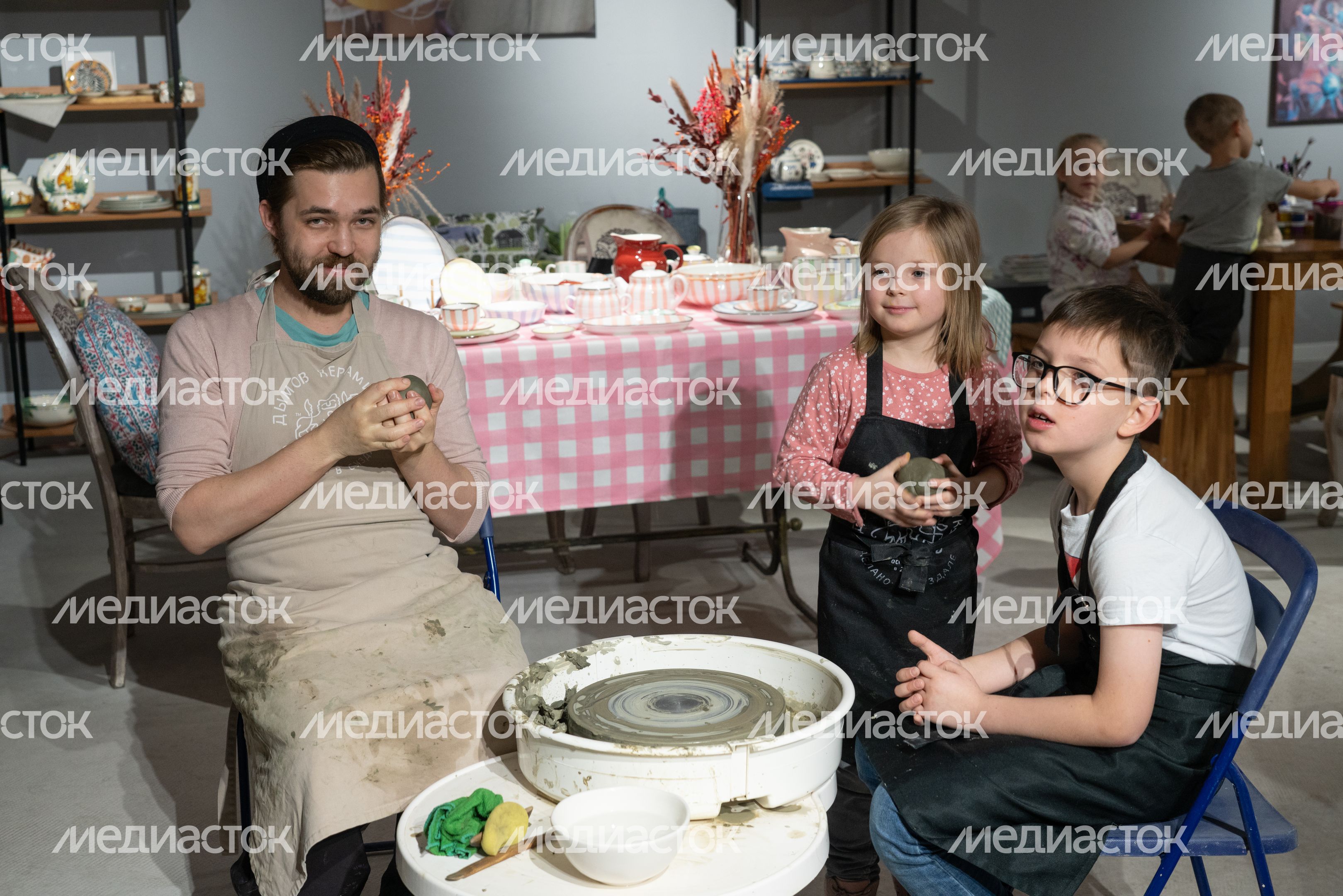 Зарайск. Фестиваль «Между прошлым и будущим» Зарайск. Фестиваль «Между прошлым и будущим»