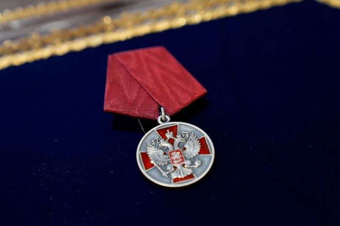 Андрей Воробьев вручил госнаграды бойцам БАРСа и бригады ГРОМ "Каскад"