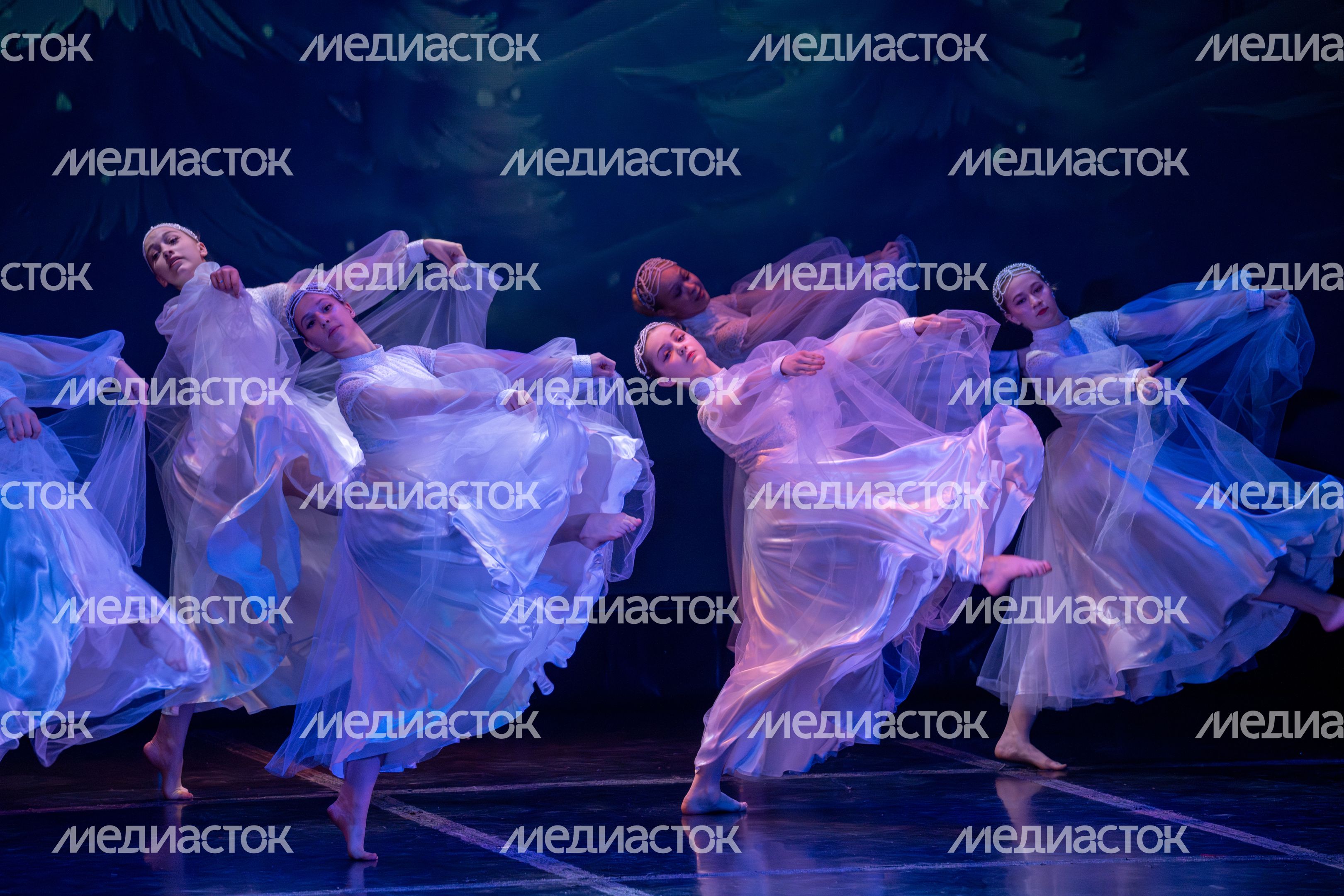 Гала-спектакль «Россия – душа моя» о русской культуре на сцене ДК «Подмосковье» в Красногорске Гала-спектакль «Россия – душа моя» о русской культуре на сцене ДК «Подмосковье» в Красногорске