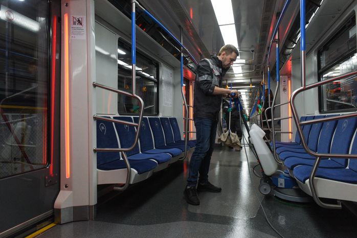 Кварцевание и обеззараживание вагонов метро в Москве