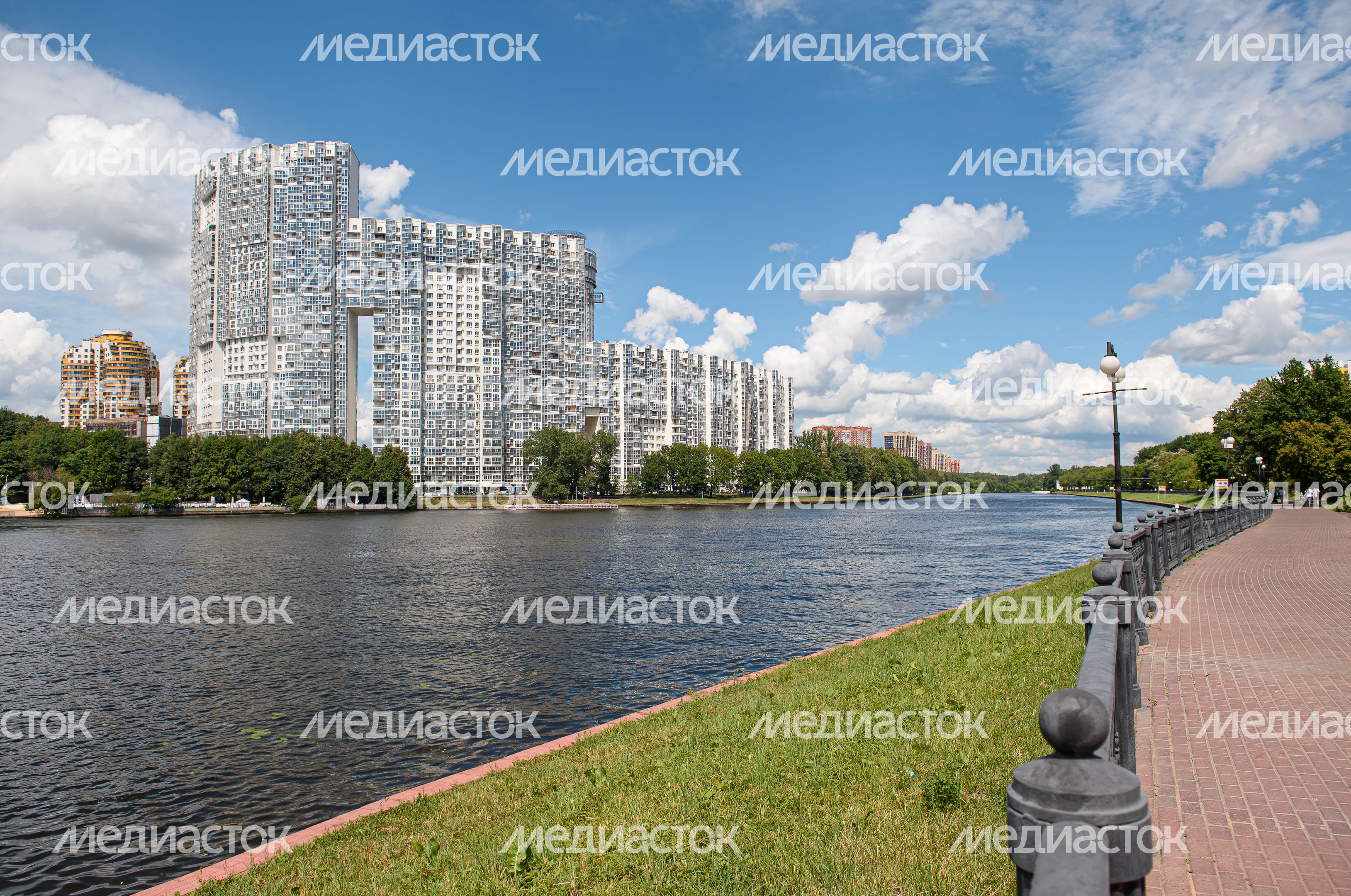 Летние виды Парка Экоберег