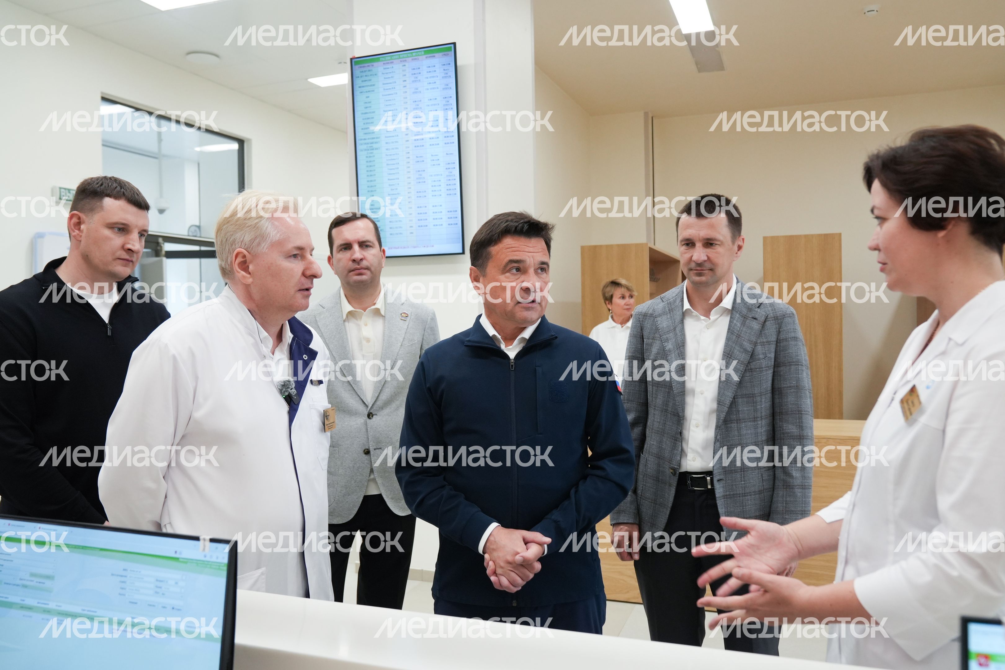 Андрей Воробьев встретился с персоналом большого многофункционального медицинского центра в Ногинске