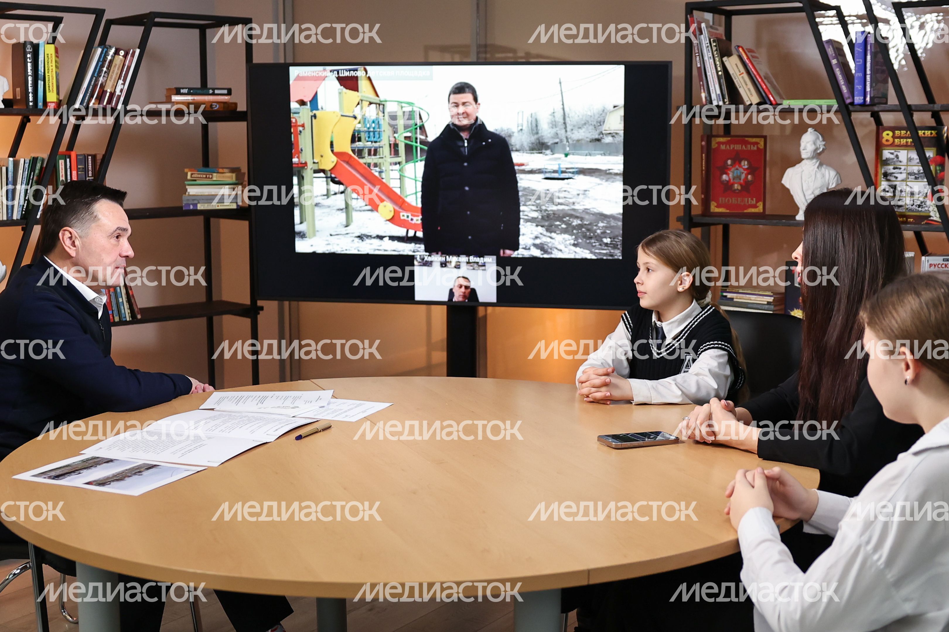 Андрей Воробьев встретился с жителями деревни Шилово Раменского гоодского округа Андрей Воробьев встретился с жителями деревни Шилово Раменского гоодского округа