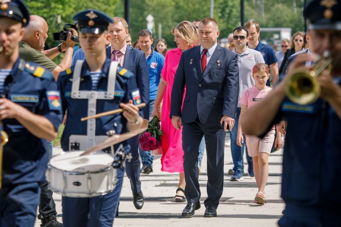 Торжественная встреча космонавтов в Звездном городке