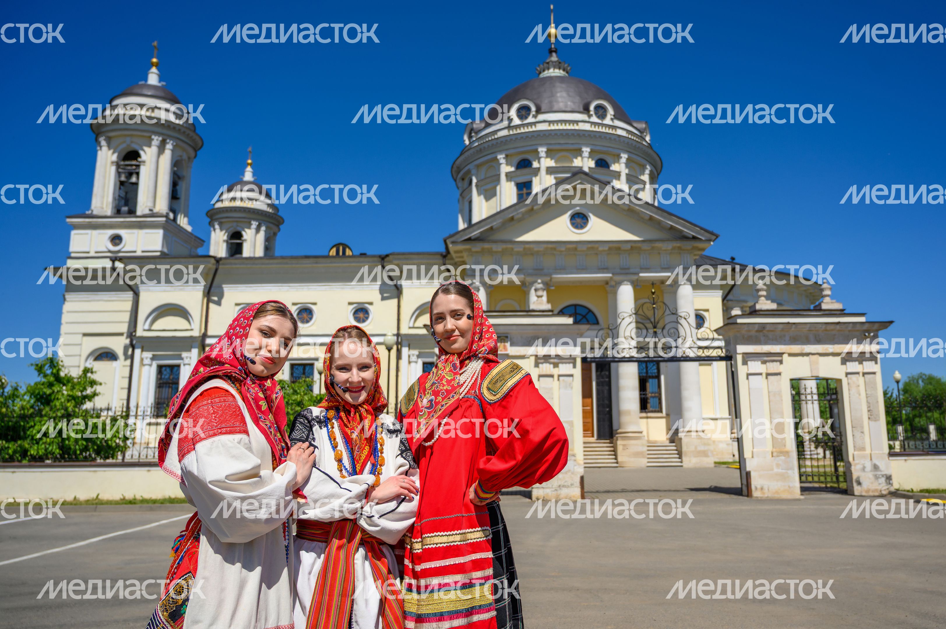 Международный культурно-просветительский фестиваль «Шкинь-опера» 2026 у Свято-Духовского храма в округе Коломна Международный культурно-просветительский фестиваль «Шкинь-опера» 2026 у Свято-Духовского храма в округе Коломна