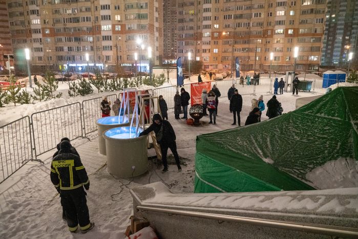 Крещенские купания на Соборной площади в Красногорске