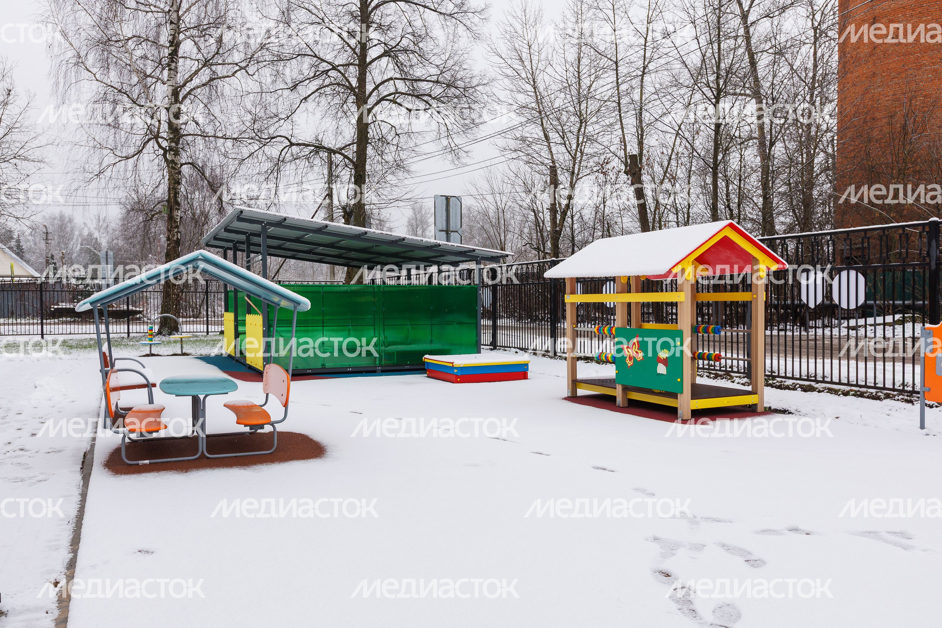 Игровая площадка детского сада №55 «Аленушка» в поселке Зверосовхоз Пушкинского округа после капитального ремонта