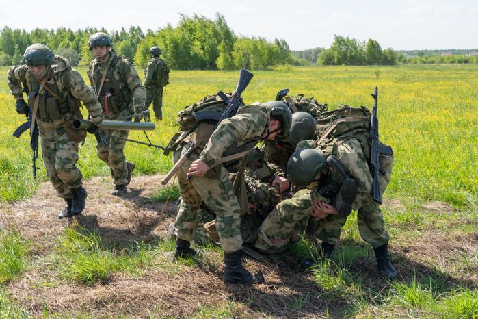 Военно-техническая игра "Арт-дуэль-2024" на аэродроме Волосово