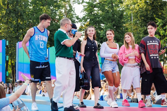 Блогеры из Хайп Хауса на VK Fest -2024 в московских "Лужниках"