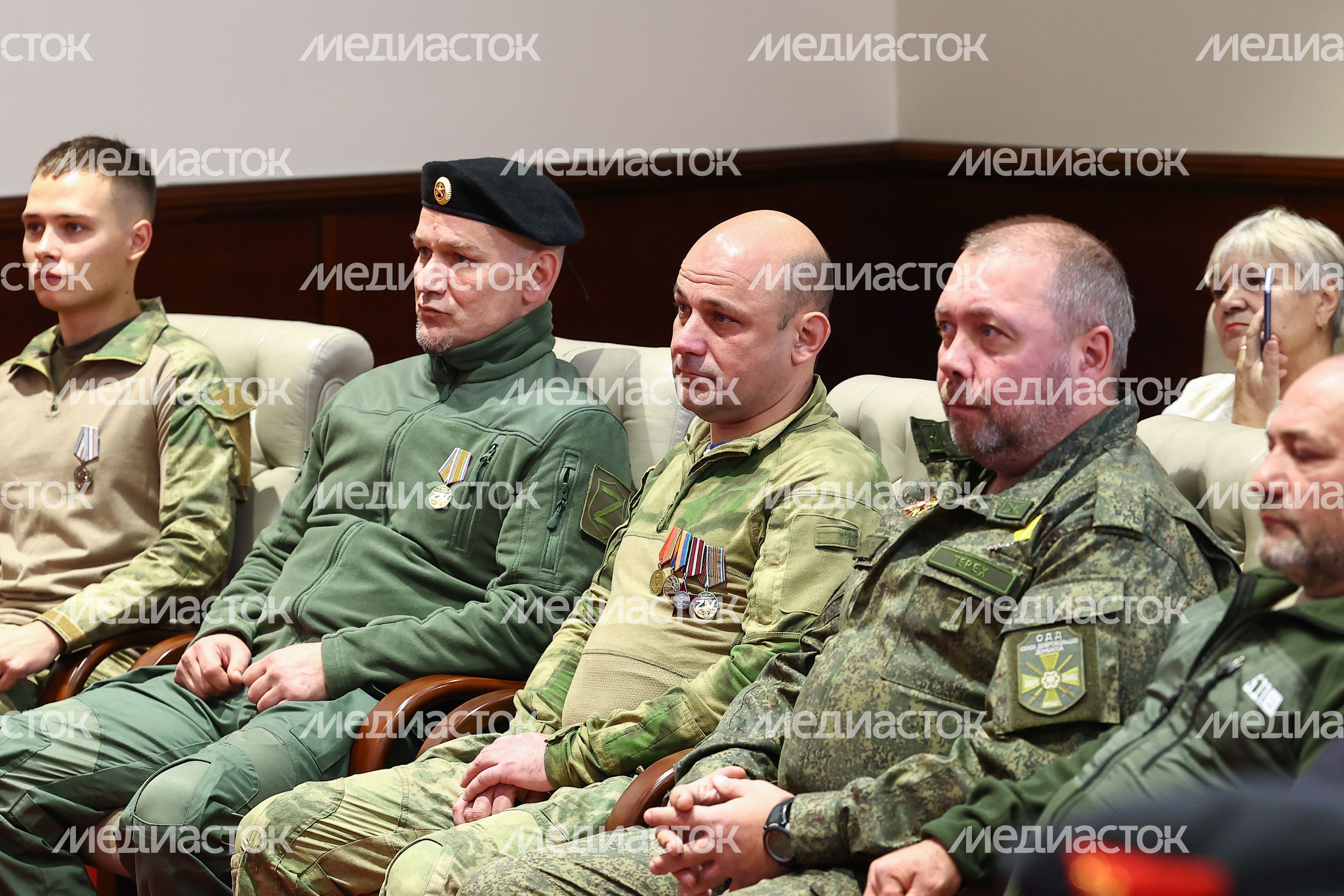 Награждение добровольцев из отряда «БАРС» Губернатором Подмосковья