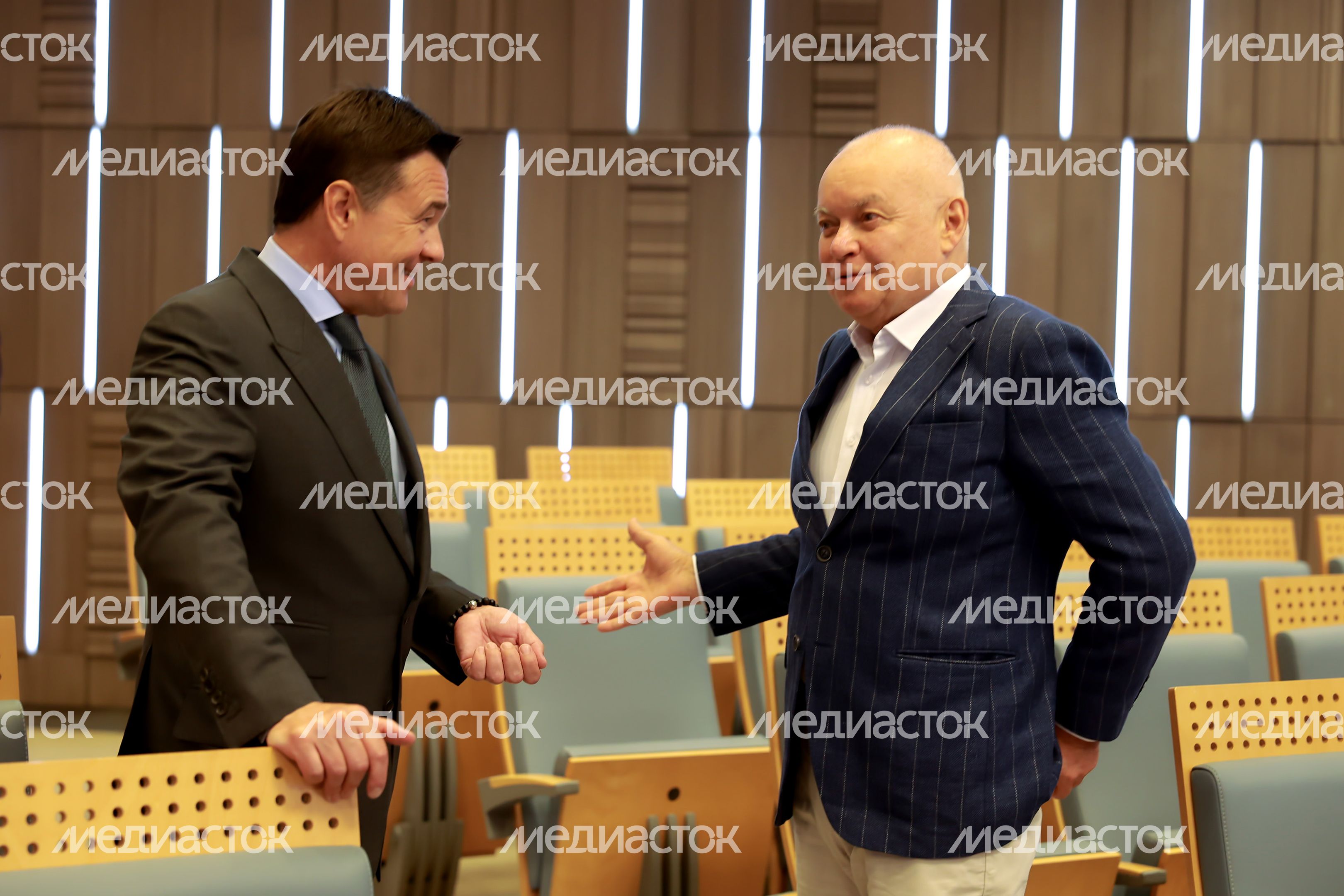 Андрей Воробьев вручил Дмитрию Киселеву Орден «За заслуги перед Московской областью» I степени