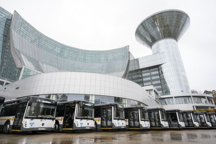 В филиалы "Мострансавто" передана очередная партия автобусов ЛиАЗ-5292