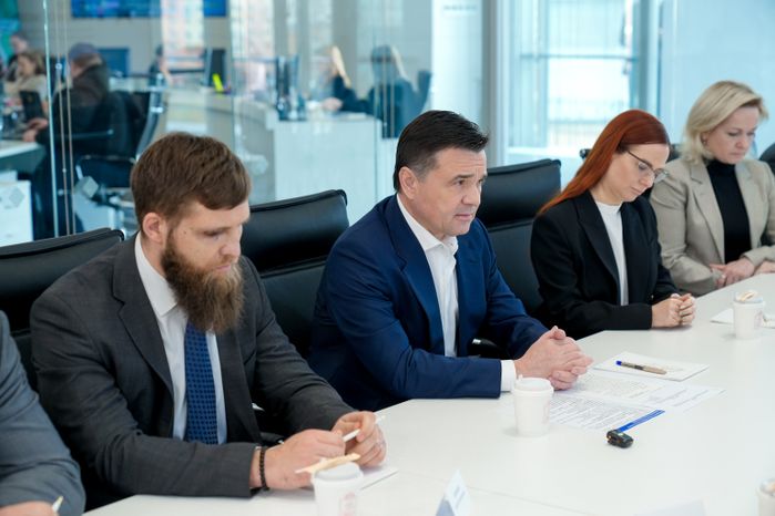 Андрей Воробьев встретился с членами Общественного совета образовательной программы "Герои Подмосковья"