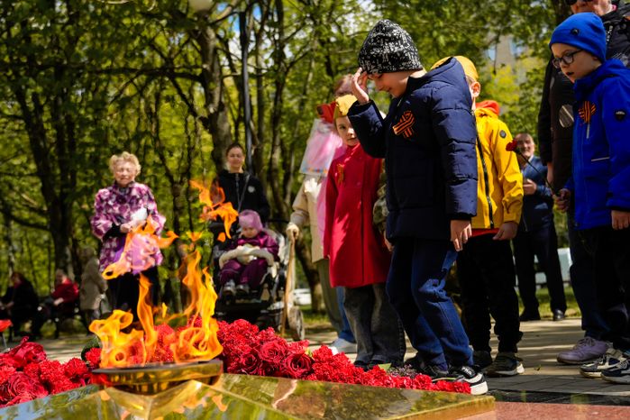 Зажжение Вечного огня в Королеве