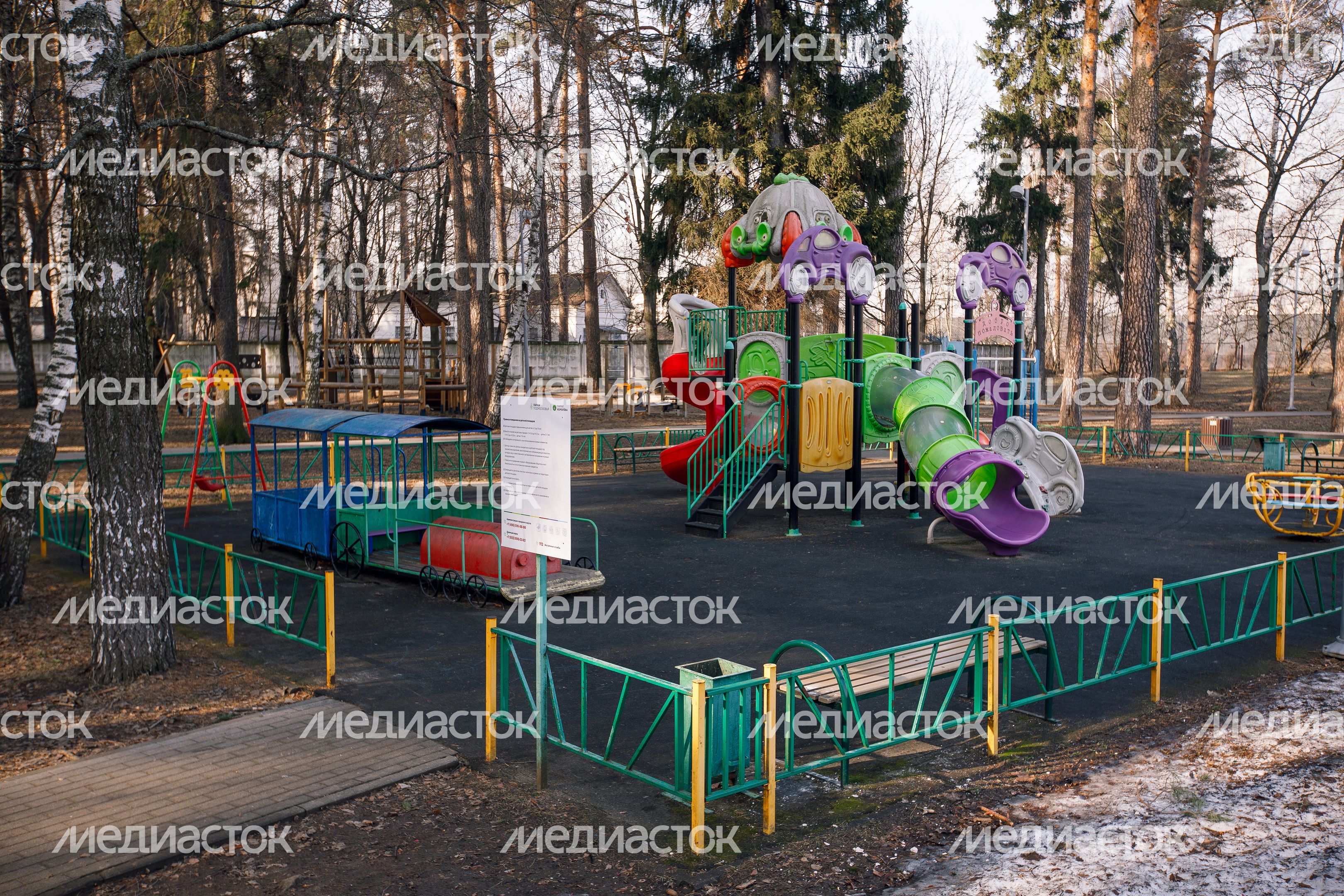 Сквер Героев Курсантов в микрорайоне Юбилейный города Королев Сквер Героев Курсантов в микрорайоне Юбилейный города Королев