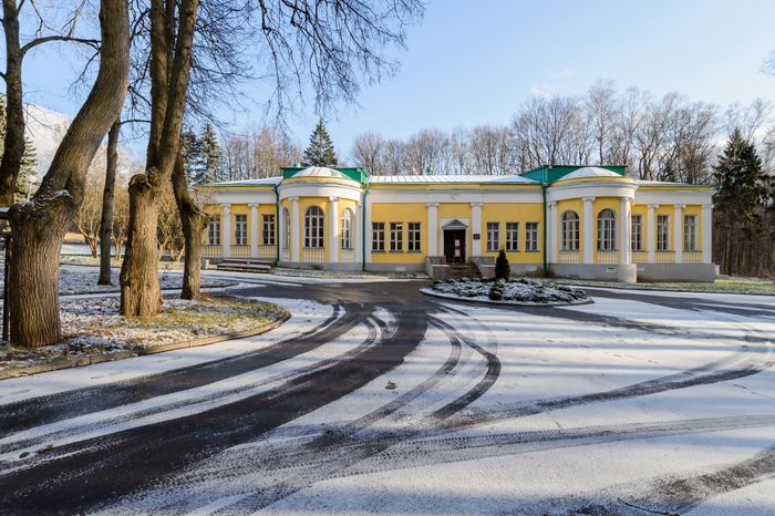 Усадьба «Горки Ленинские». Музей «Кабинет и квартира В.И. Ленина в Кремле»