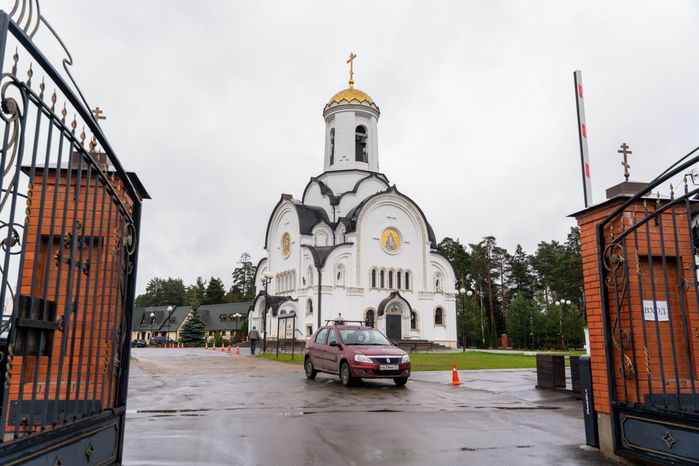 Елисаветинский храм в поселке Опалиха Красногорска