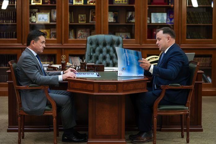 Андрей Воробьев обсудил развитие Власихи с главой ЗАТО Германом Потапчуком