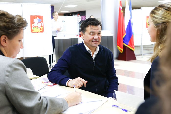 Посещение избирательного участка в Одинцове Губернатором Подмосковья