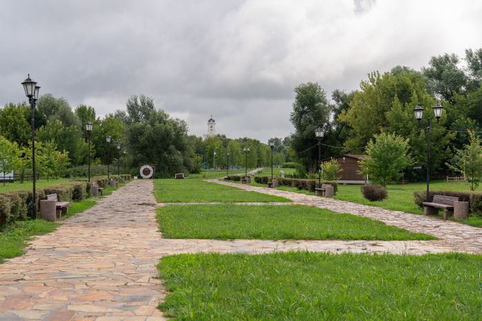 Летний Принарский парк в Серпухове