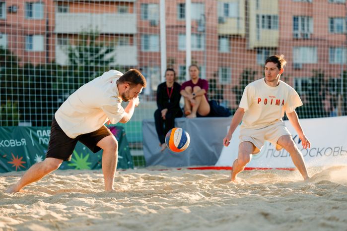 Пляжный волейбол на новой площадке «Пойма volley» в Красногорске