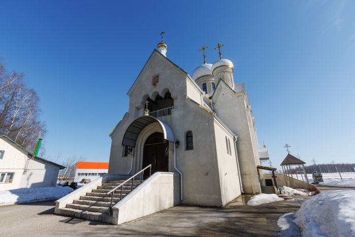 Церковь Успения Пресвятой Богородицы в поселке Челюскинский Пушкинского округа
