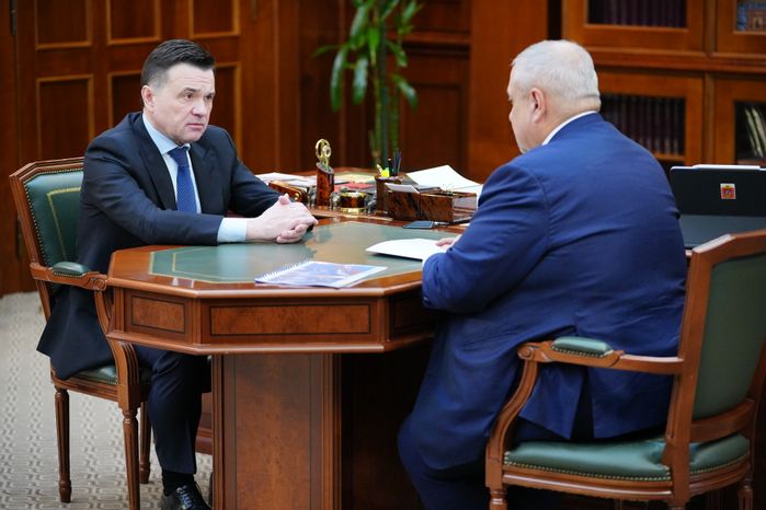 Андрей Воробьёв провел рабочую встречу с главой Рузского м.о. Александром Горбылёвым