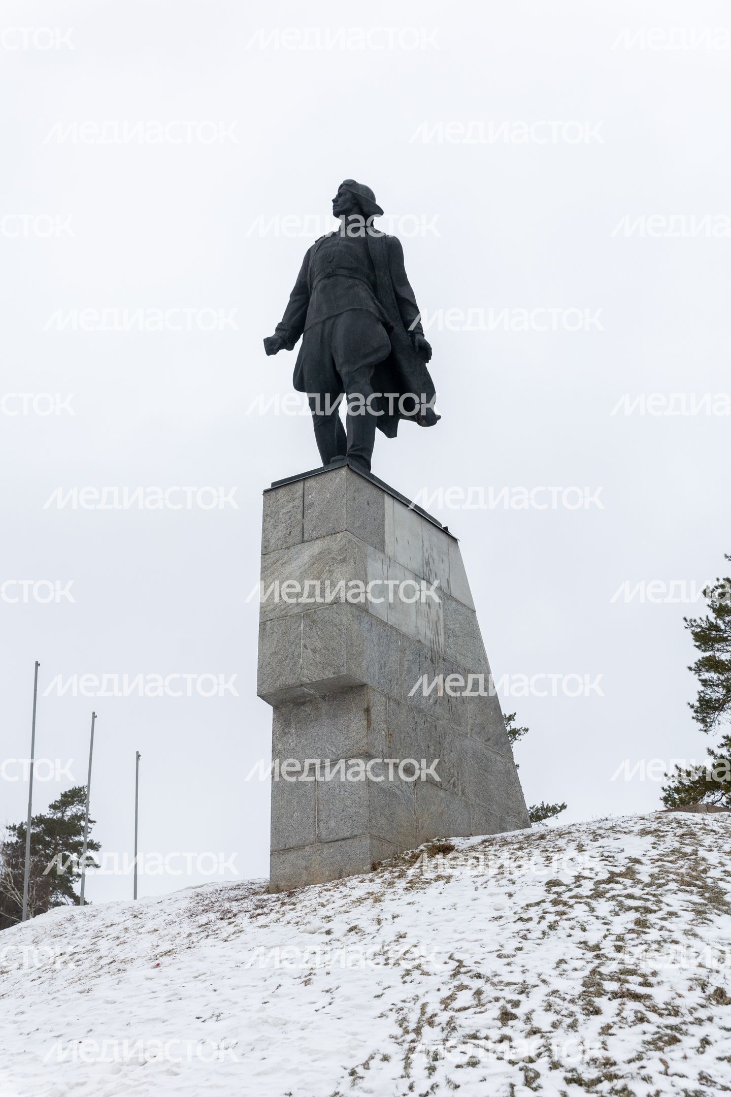 Памятник В.В.Талалихину Памятник В.В.Талалихину
