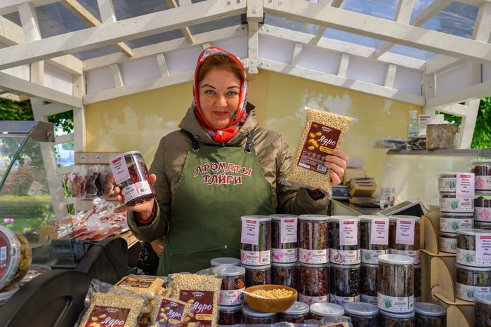Ярмарка продуктов питания, произведенных в Подмосковье, на гастрономическом фестивале «Вкусы России» 2026 на ВДНХ
