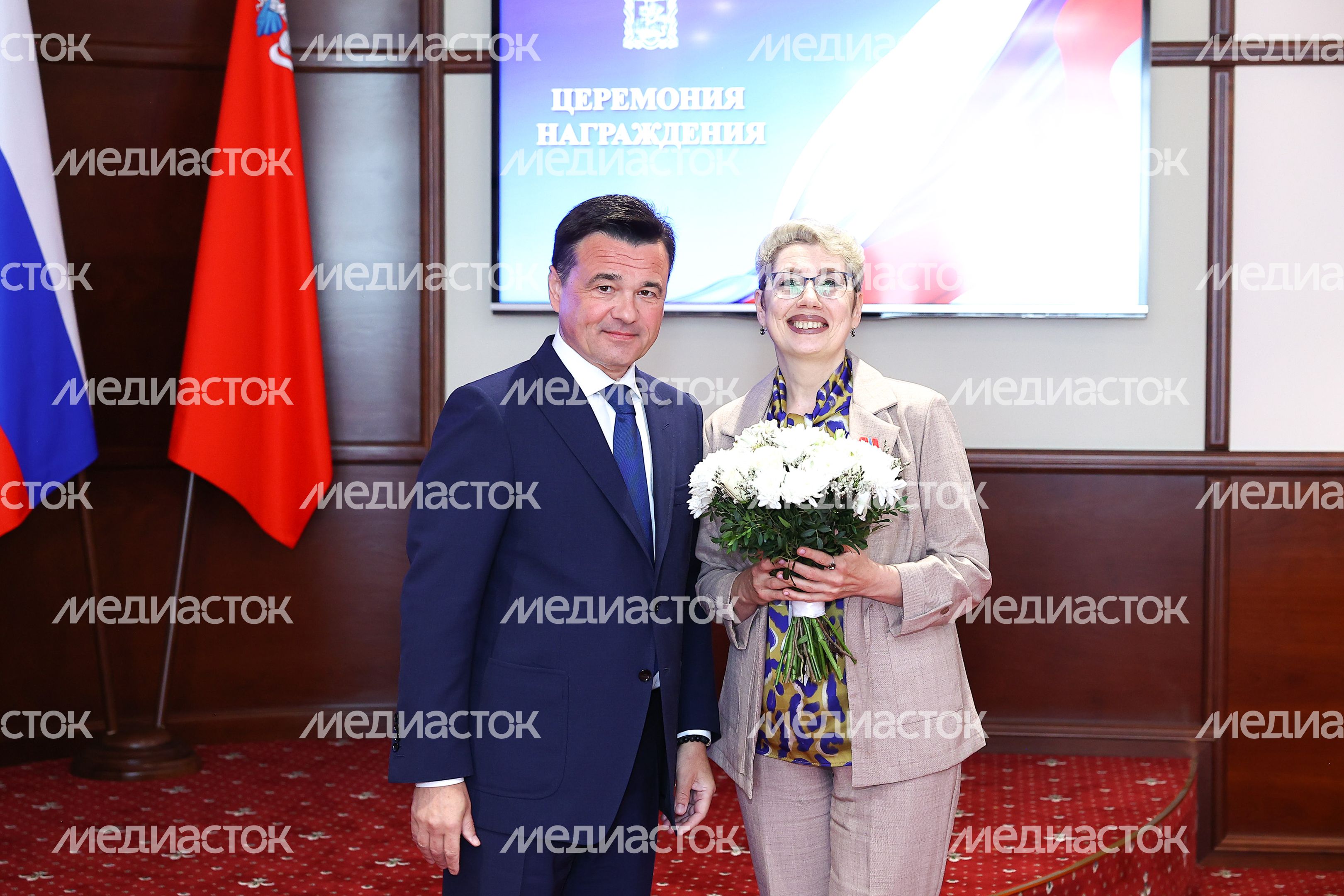 Андрей Воробьев наградил подростков, спасших людей в «Крокусе», а также работников образования и культуры