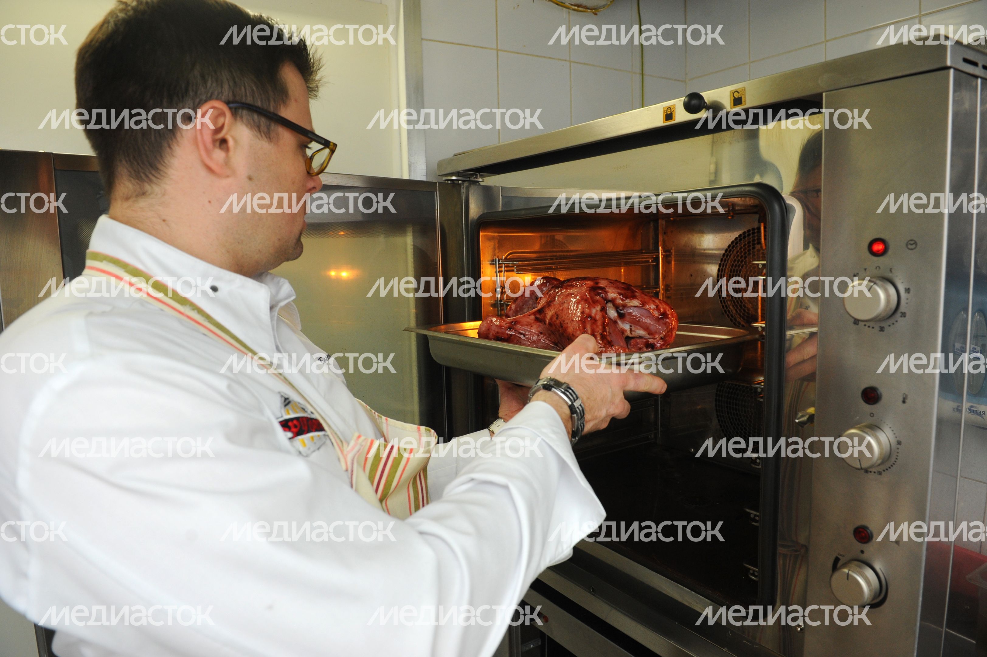 Приготовление индейки с соусом