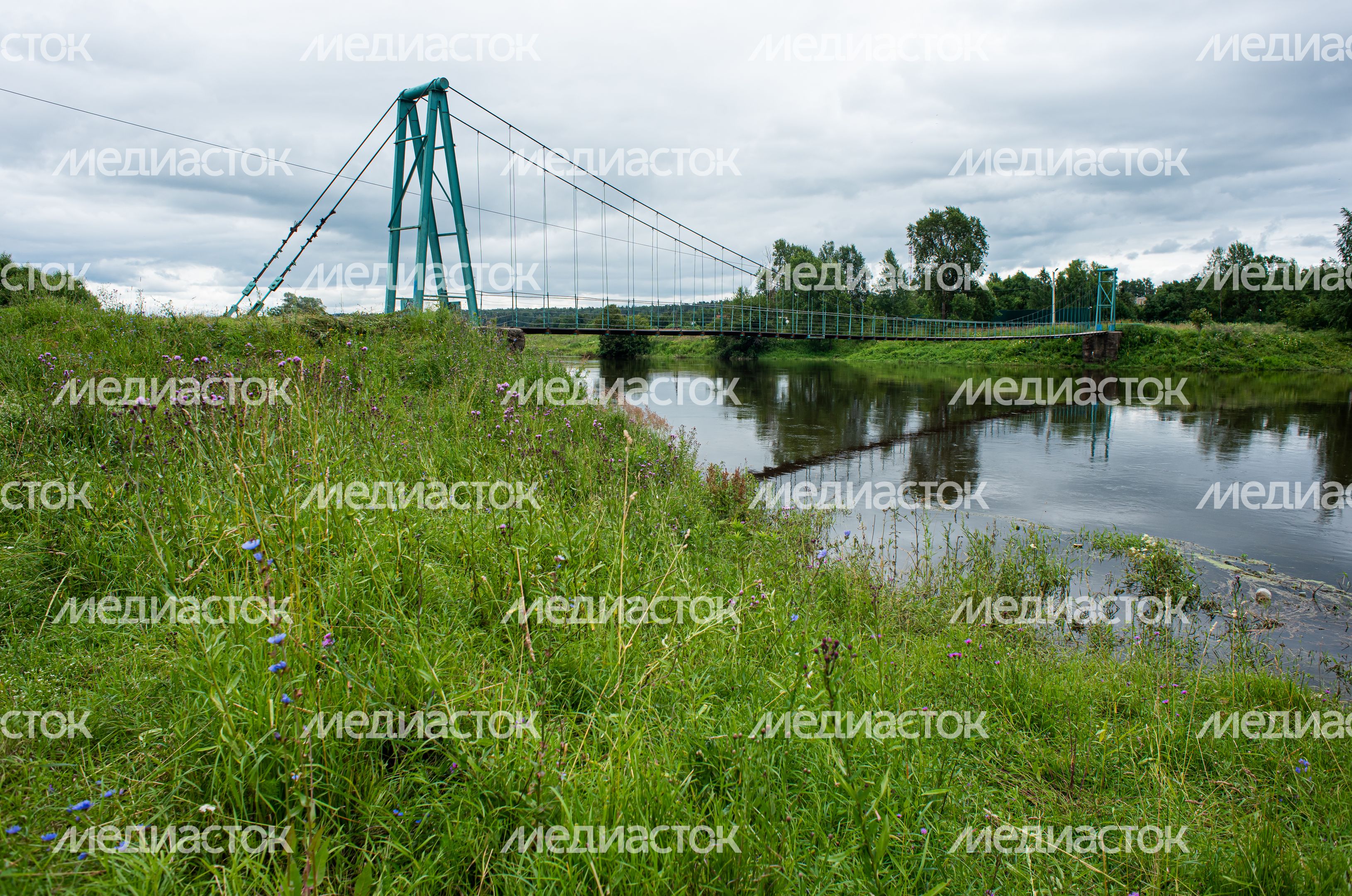 Подвесной мост у села Каринское