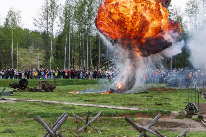 День Победы в Центральном парке «Патриот» Одинцовского округа: военно-историческая реконструкция «В логове зверя»