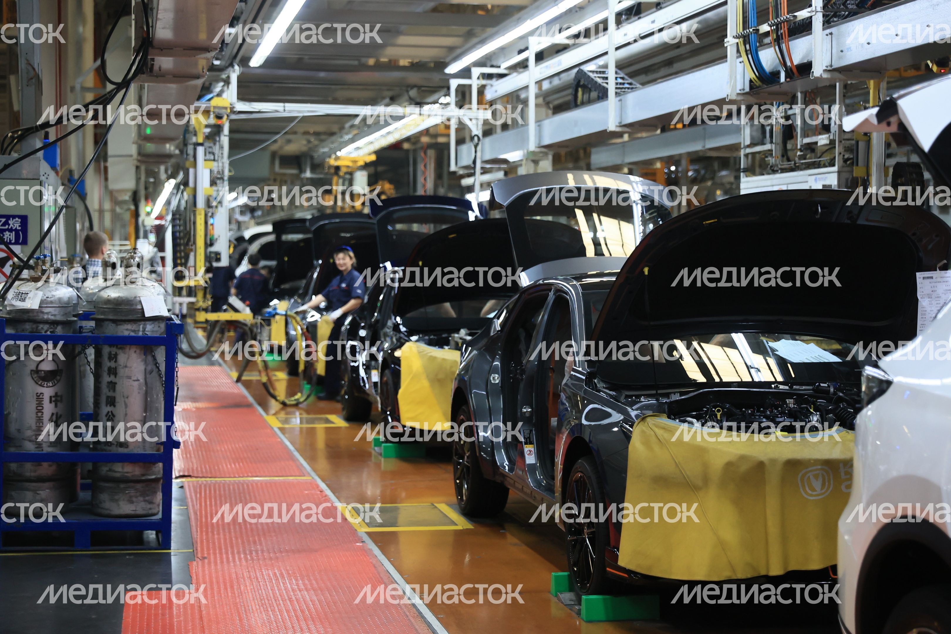 Посещение автозавода Changan Automobile Group в Китае Губернатором Подмосковья
