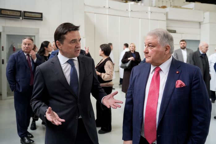 Андрей Воробьев посетил НИЦ "Курчатовский институт" ИФВЭ в Протвине