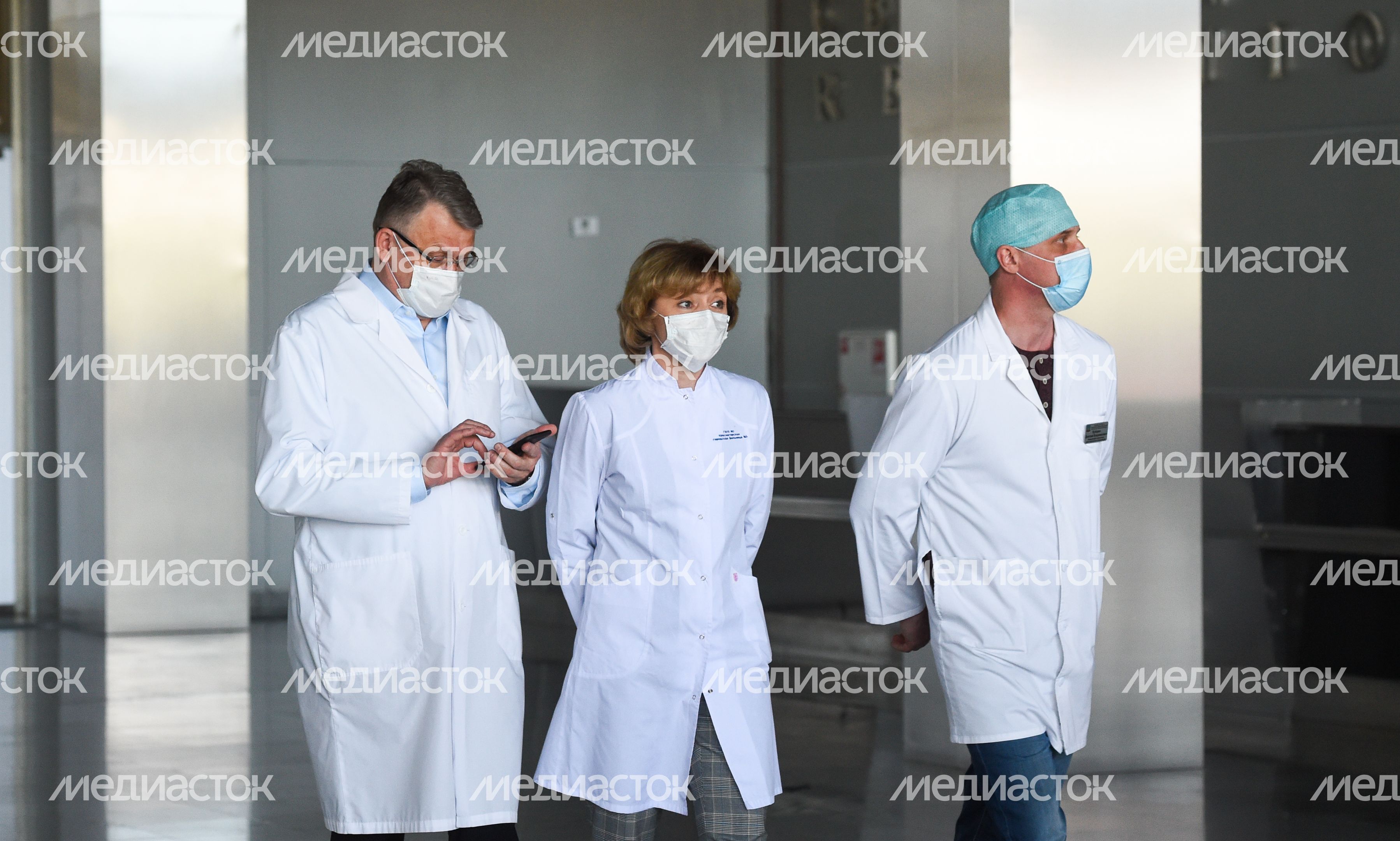 Госпиталь для пациентов с коронавирусом в «Крокус Экспо»