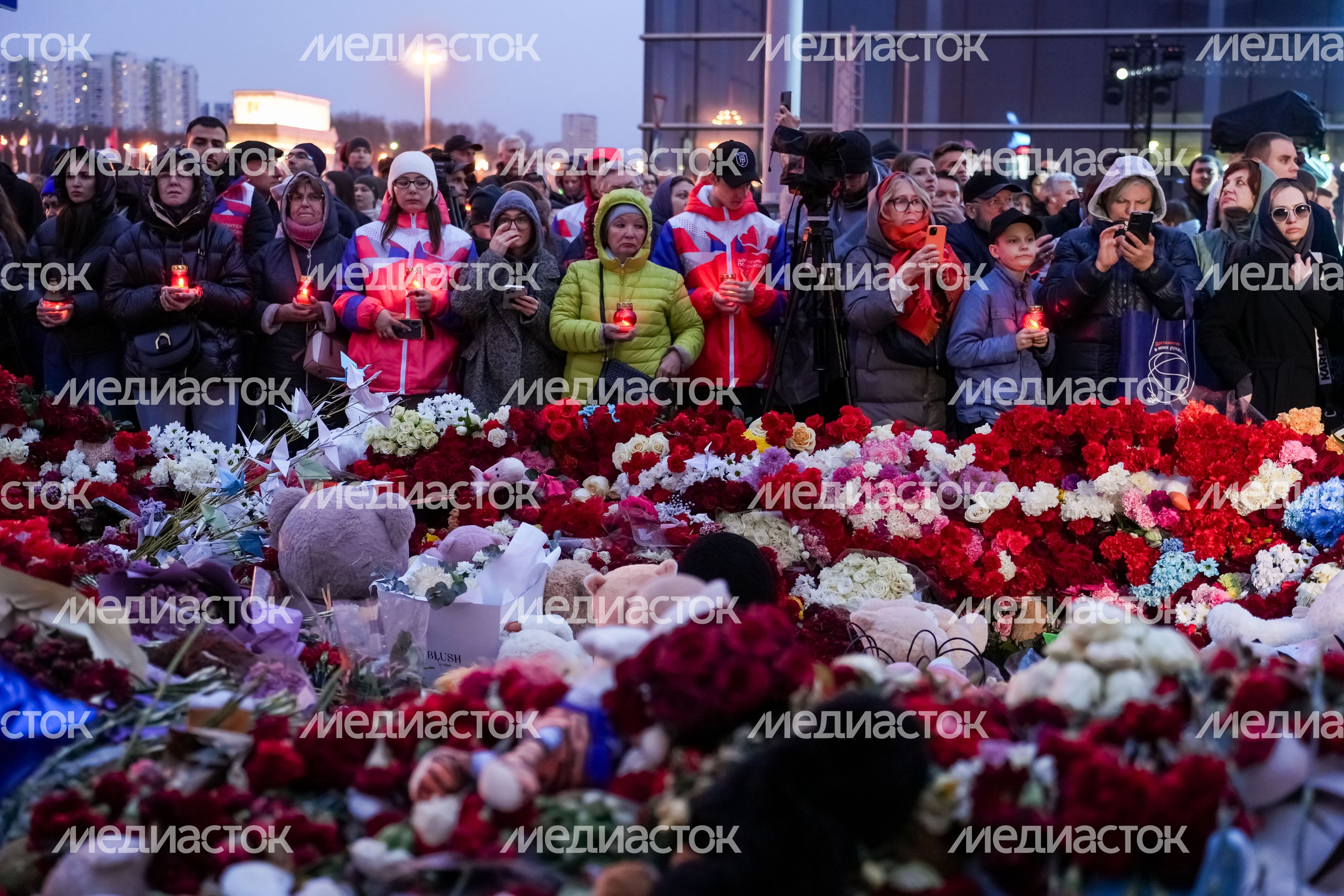 Акция памяти «Журавли» прошла на девятый день после теракта в "Крокус Сити Холле"
