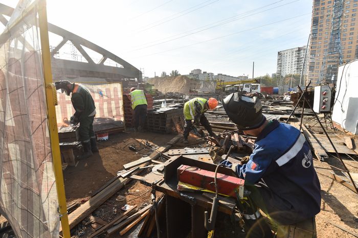Надвижка арочного пролета на развязке Ленинградского шоссе в Химках
