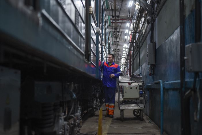 Кварцевание и мытье вагонов метро